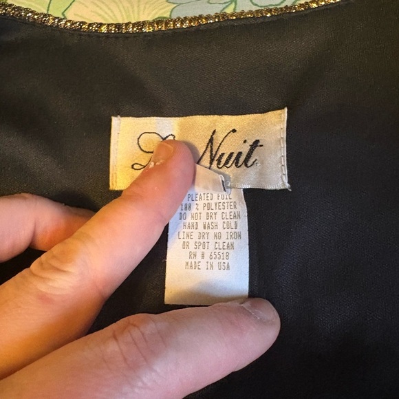 VINTAGE; Metallic gold micro pleat La Nuit  blouse Size M - Picture 4 of 8